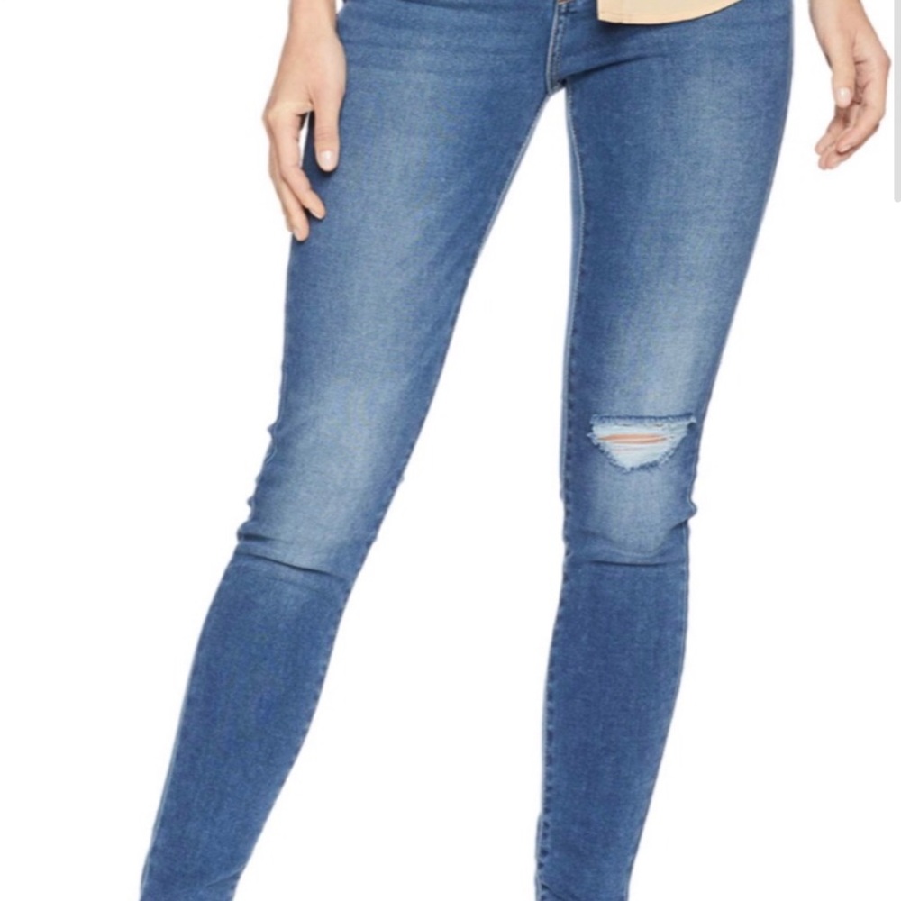 Levi’s 720 High-Rise Super Skinny Jeans - Picture 2 of 11